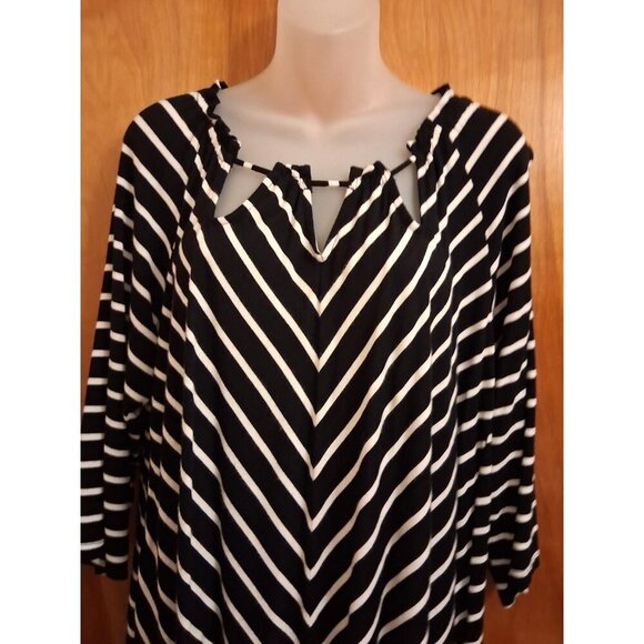 Catherines 0X 14/16W black white striped scoop neck stretch 3/4 sleeve top soft - Picture 3 of 4